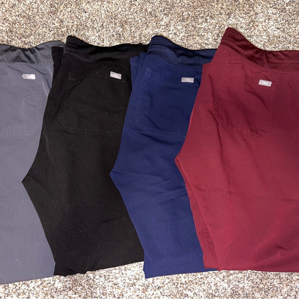Set of 4 pair - Men’s Livingston FIGS scrub pant L